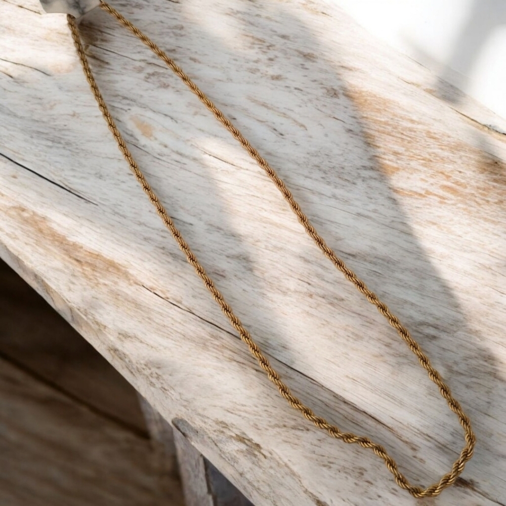 Vintage Monet Gold Rope Chain Necklace — Classic Twisted Chain, 1970s–1980s - Picture 11 of 16